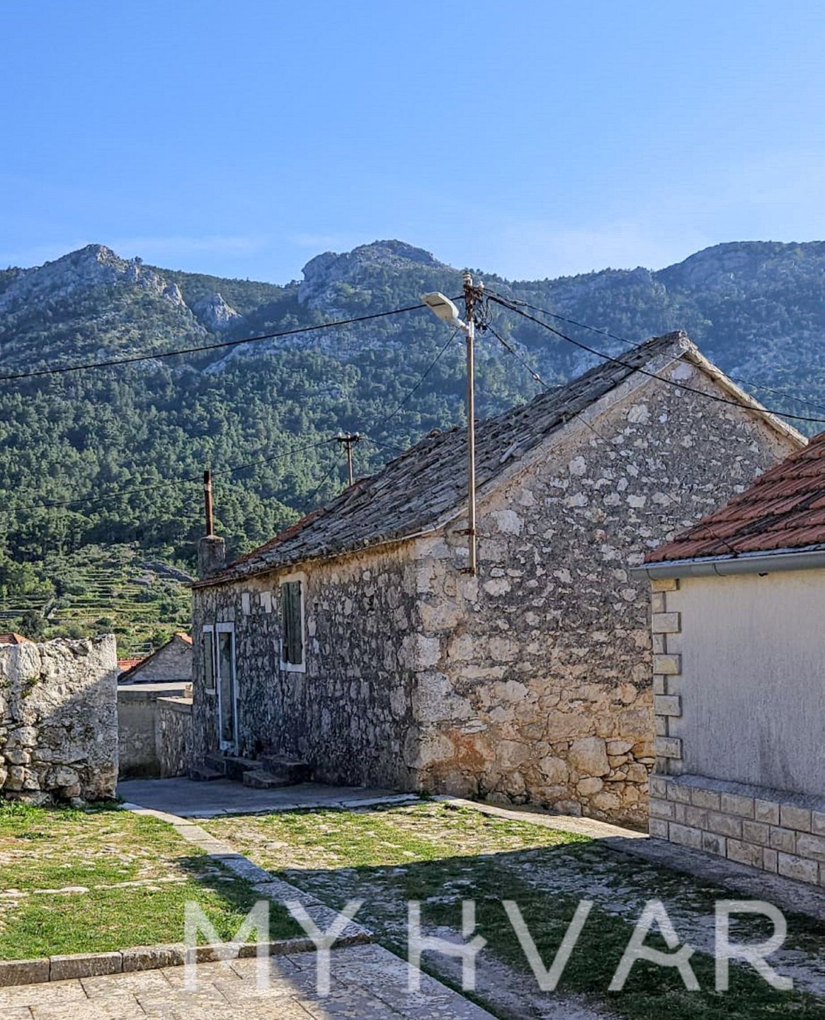 Dom Na predaj - SPLITSKO-DALMATINSKA Jelsa