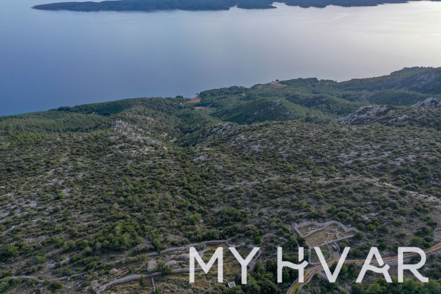 Land For sale - SPLITSKO-DALMATINSKA Jelsa