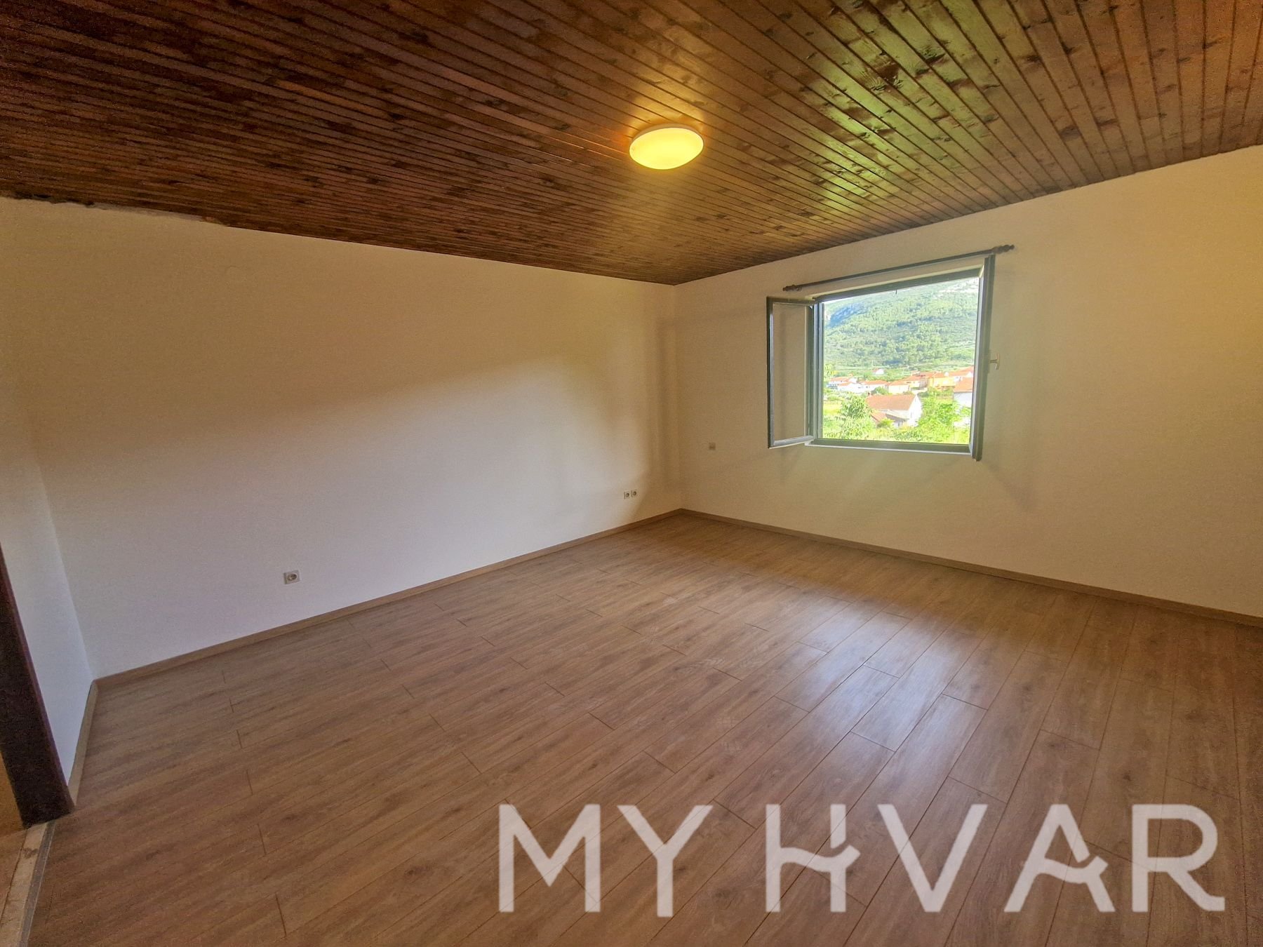 Apartmán Na predaj - SPLITSKO-DALMATINSKA Jelsa
