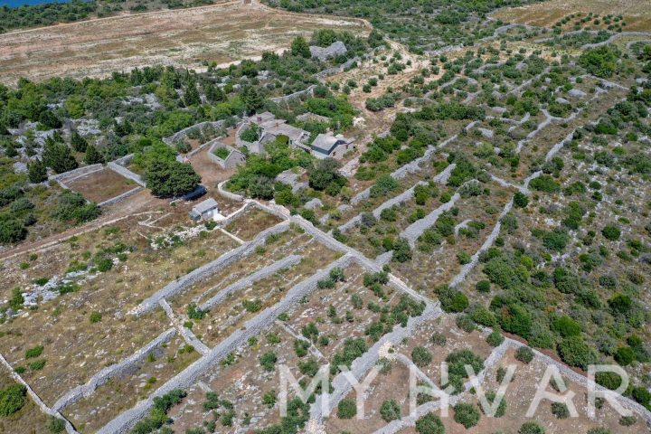 Land for sale 12829 m² – Humac