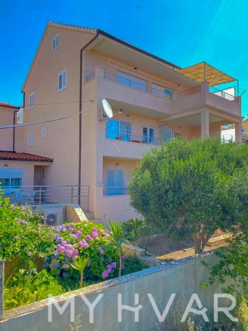 Kuća na prodaju 420 m² – Hvar