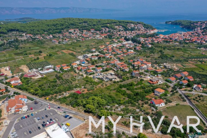 Land for sale 852 m² – Jelsa