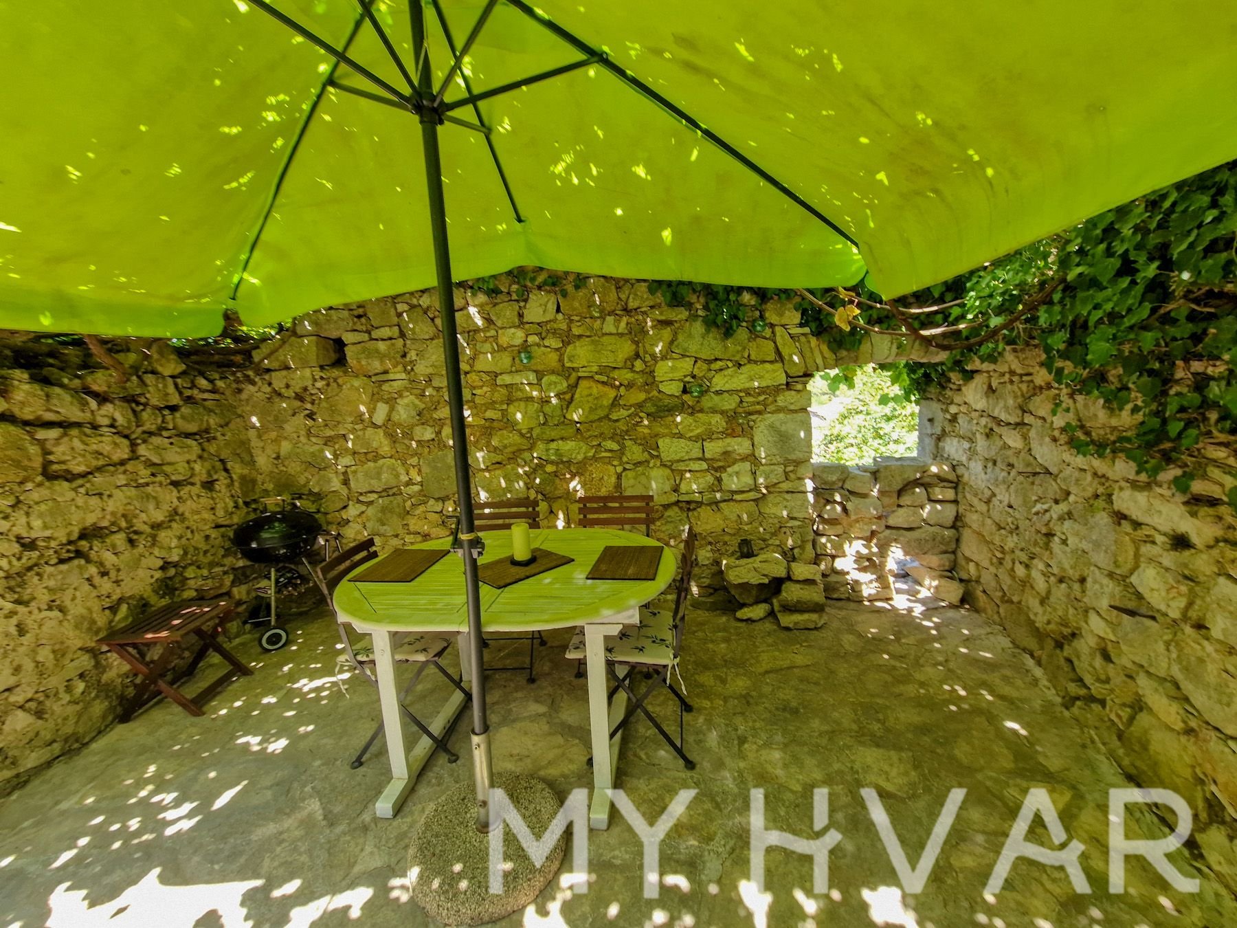 Dom Na predaj - SPLITSKO-DALMATINSKA Jelsa