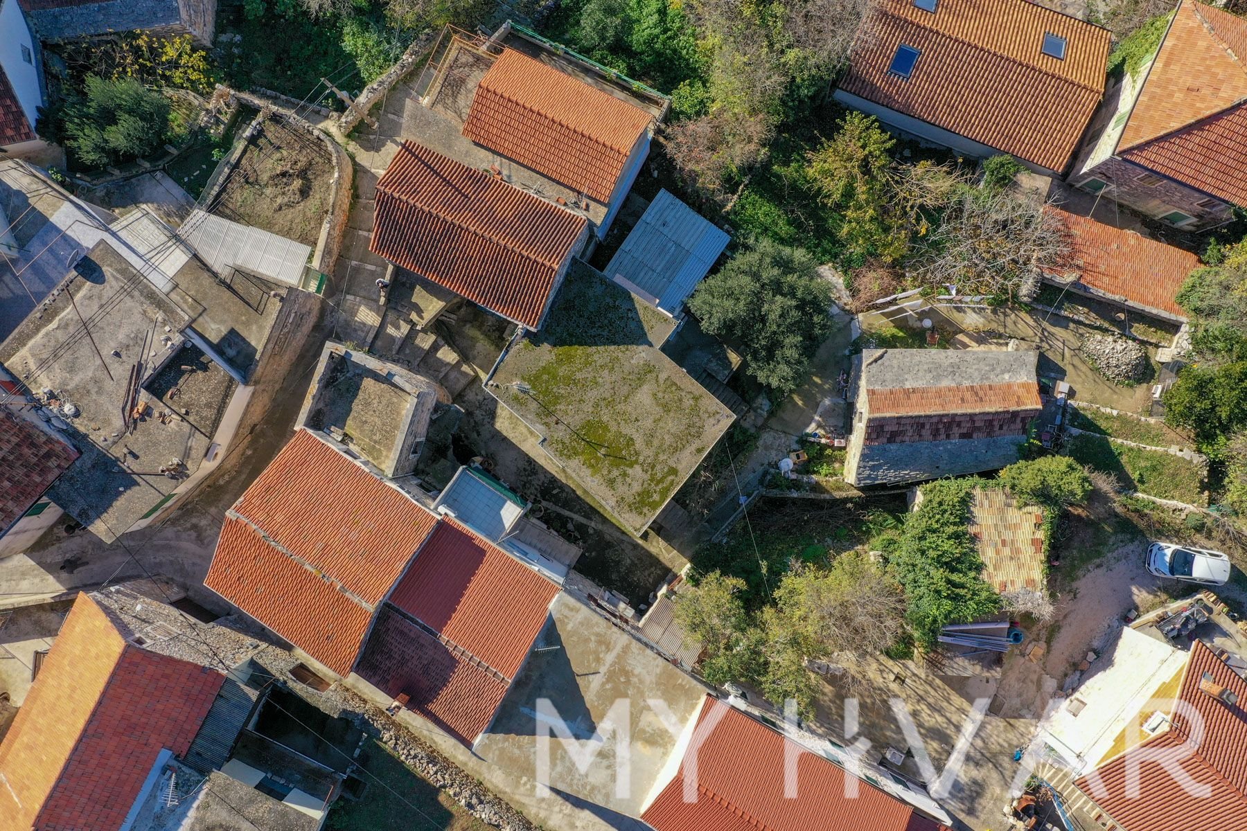 Dom Na predaj - SPLITSKO-DALMATINSKA Jelsa