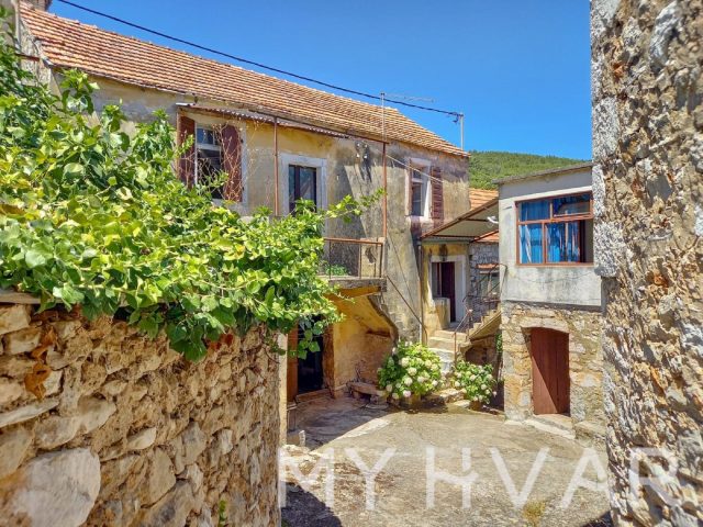 House For sale - Splitsko-dalmatinska Stari Grad - foto 2/28