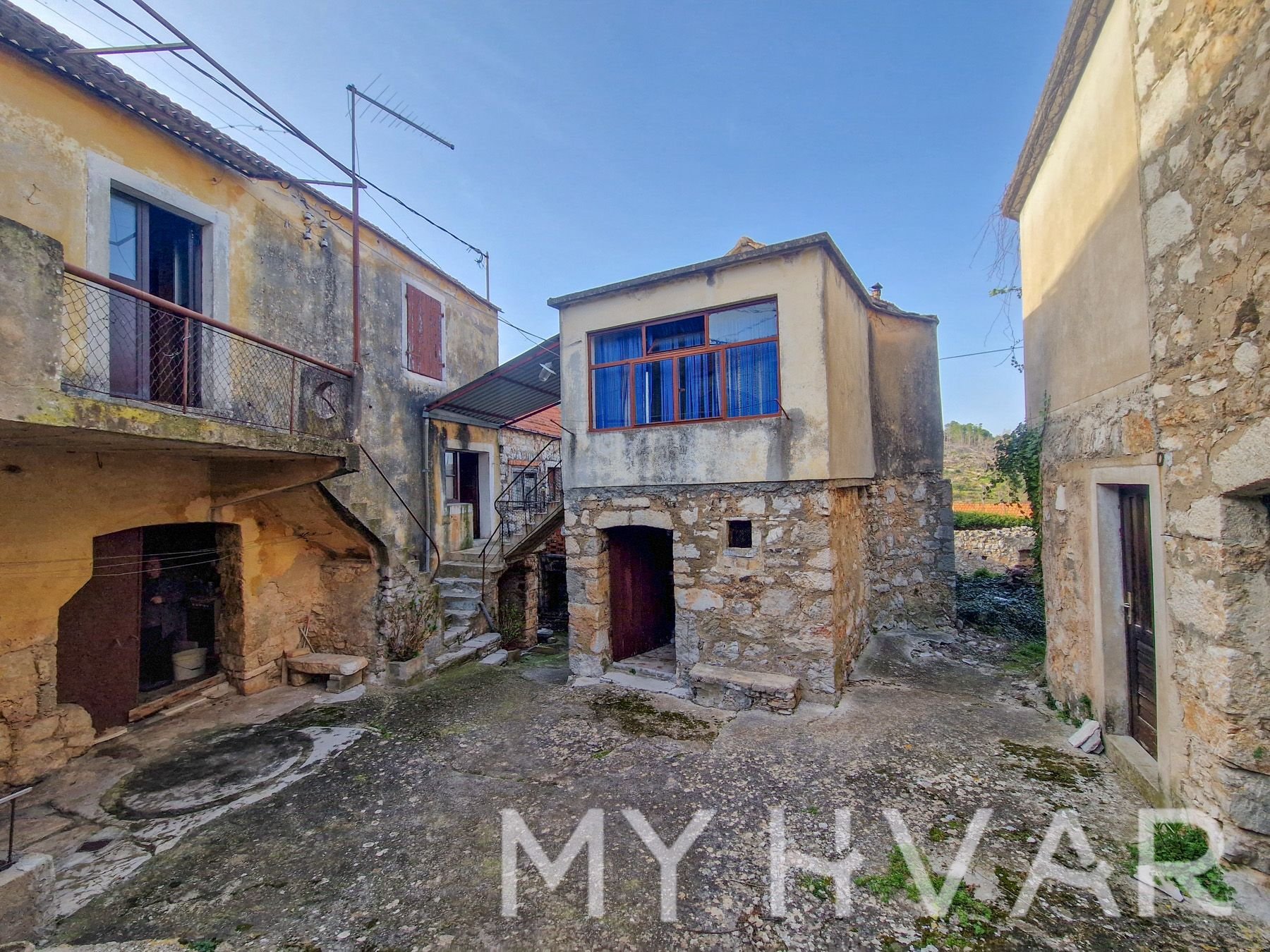 House For sale - SPLITSKO-DALMATINSKA STARI GRAD