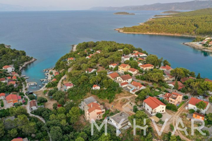 Land for sale 315 m² – Jelsa