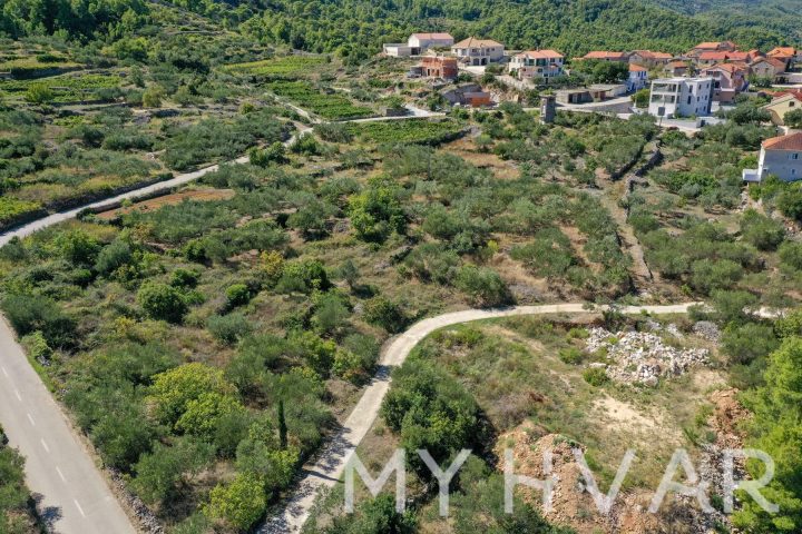 Land for sale 1000 m² – Vrisnik
