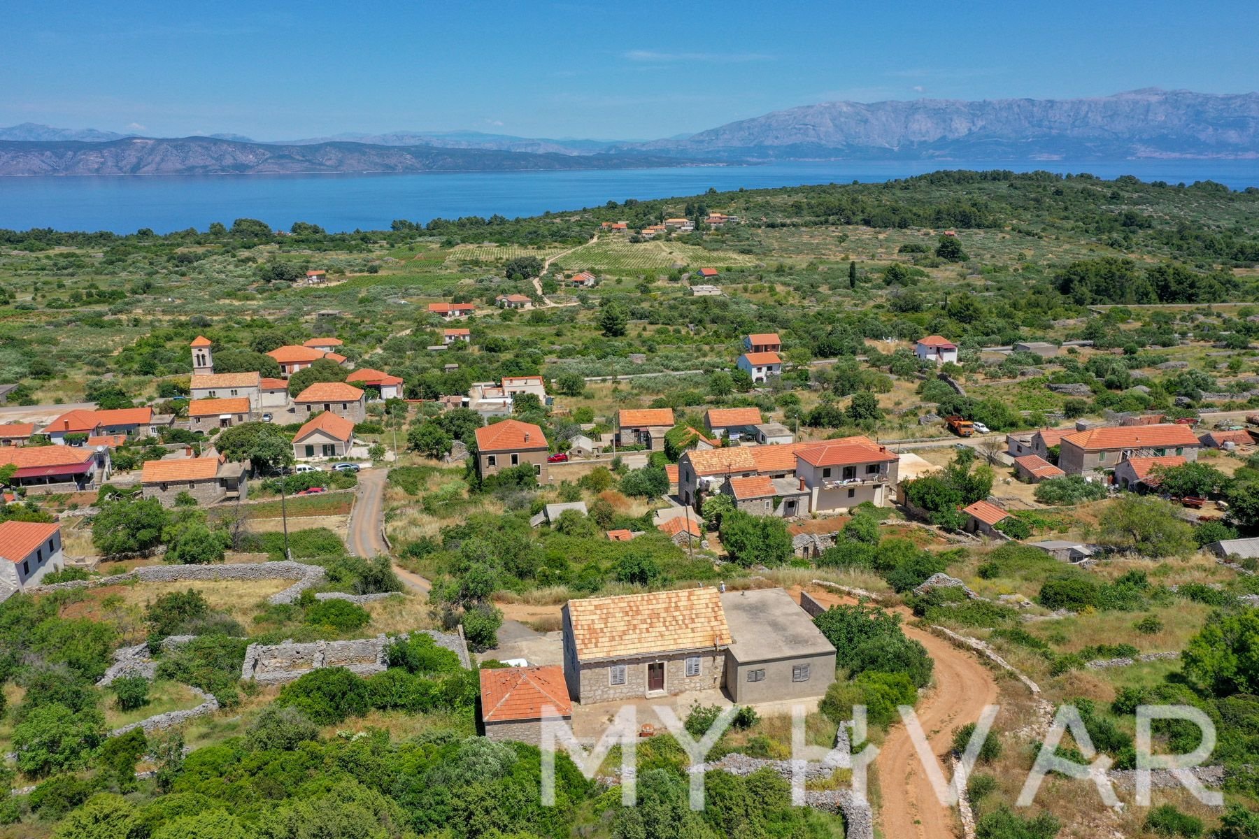 Dom Na predaj - SPLITSKO-DALMATINSKA Jelsa