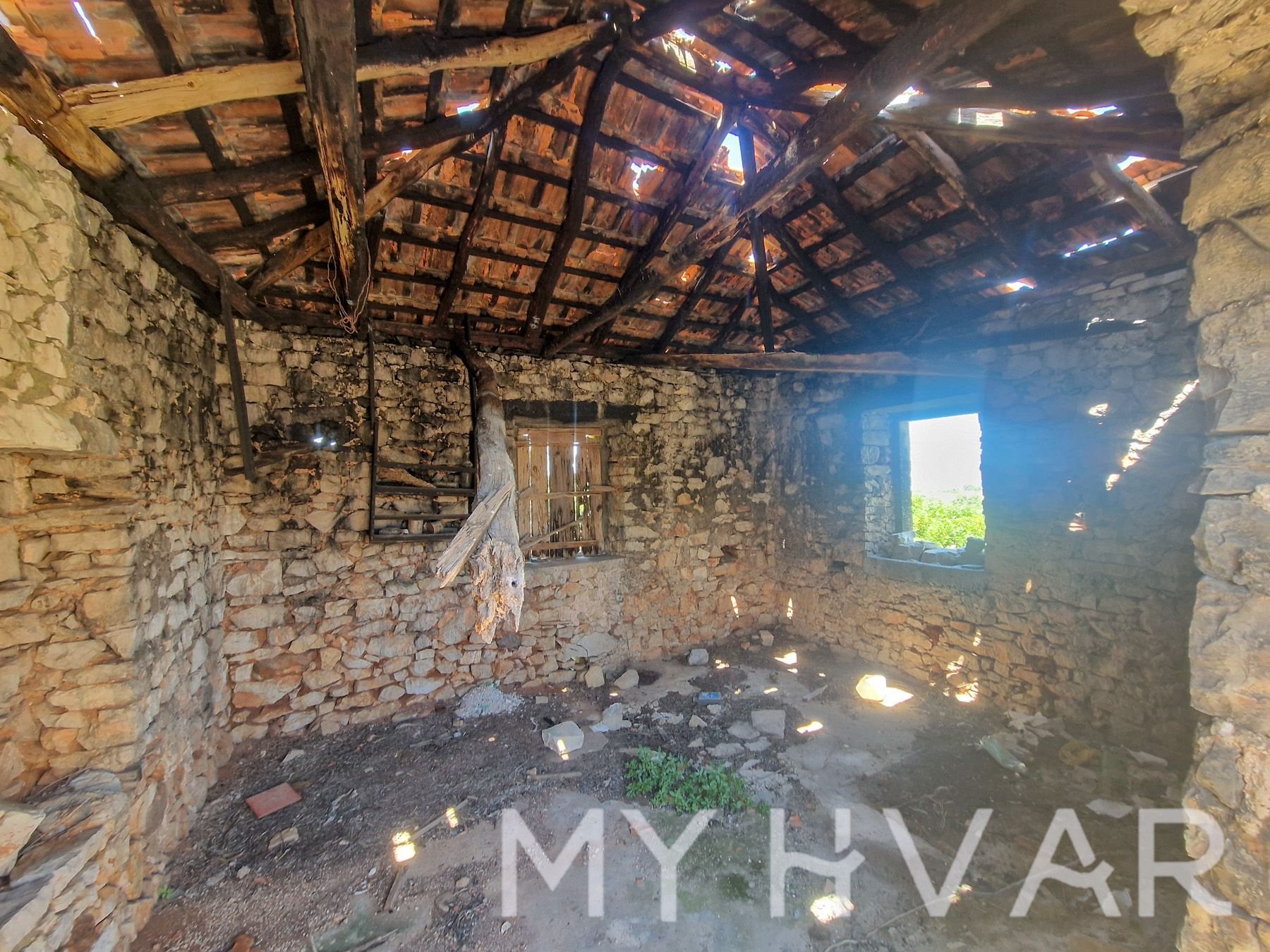 Dom Na predaj - SPLITSKO-DALMATINSKA Jelsa