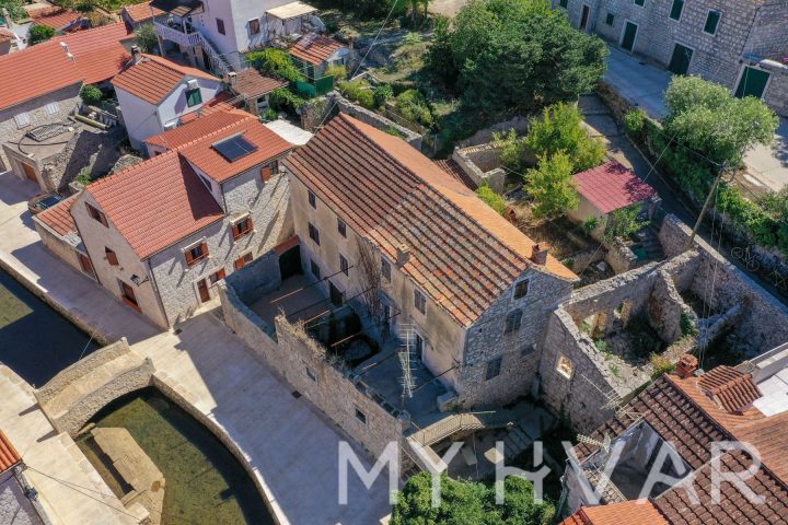 House For sale - Splitsko-dalmatinska Jelsa - foto 2/29