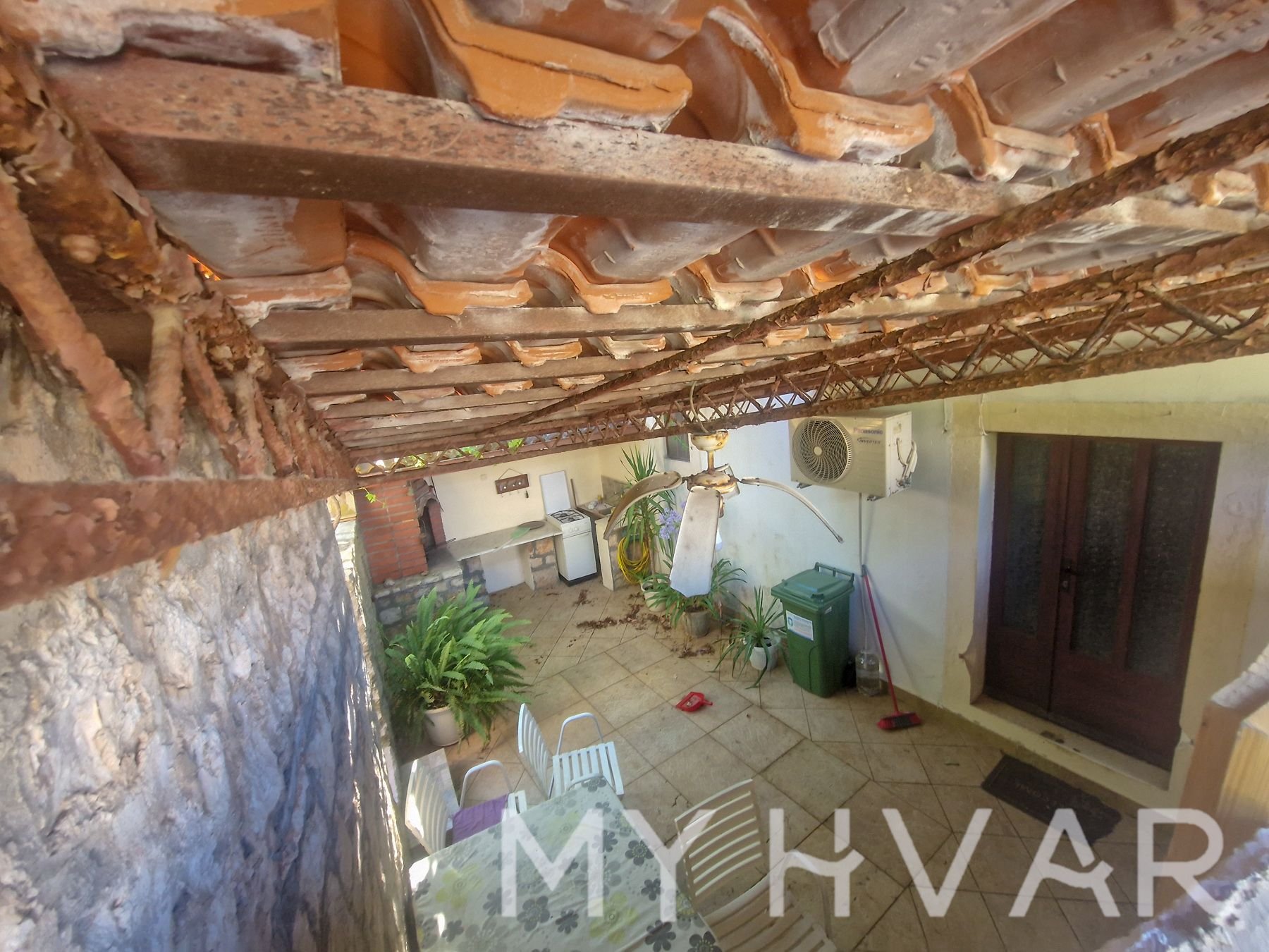 House For sale - SPLITSKO-DALMATINSKA Jelsa