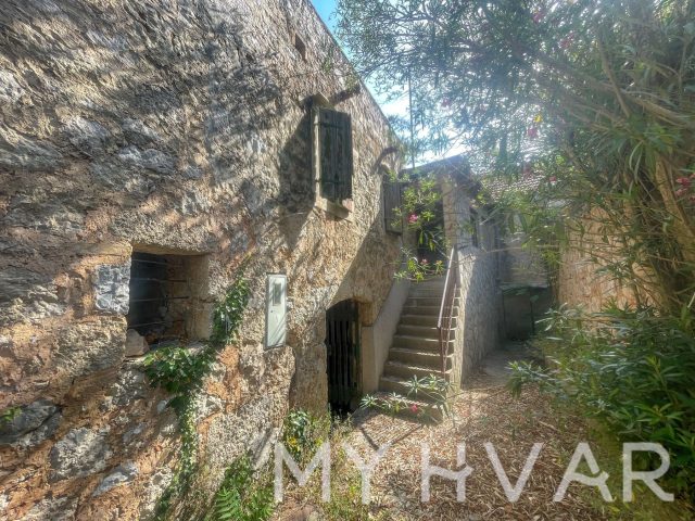 House For sale — Svirče
