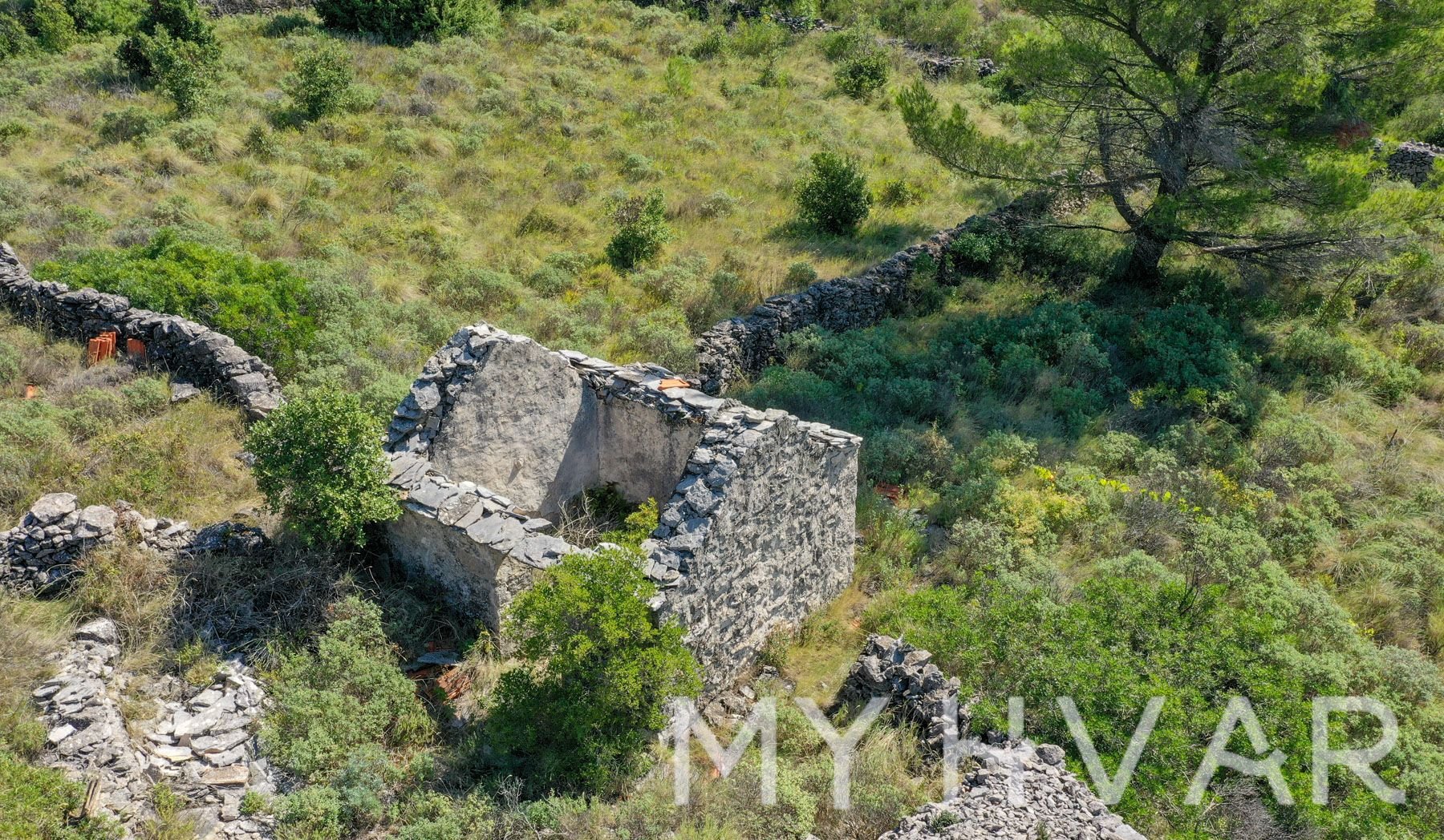 Parcela Naprodaj - SPLITSKO-DALMATINSKA Jelsa