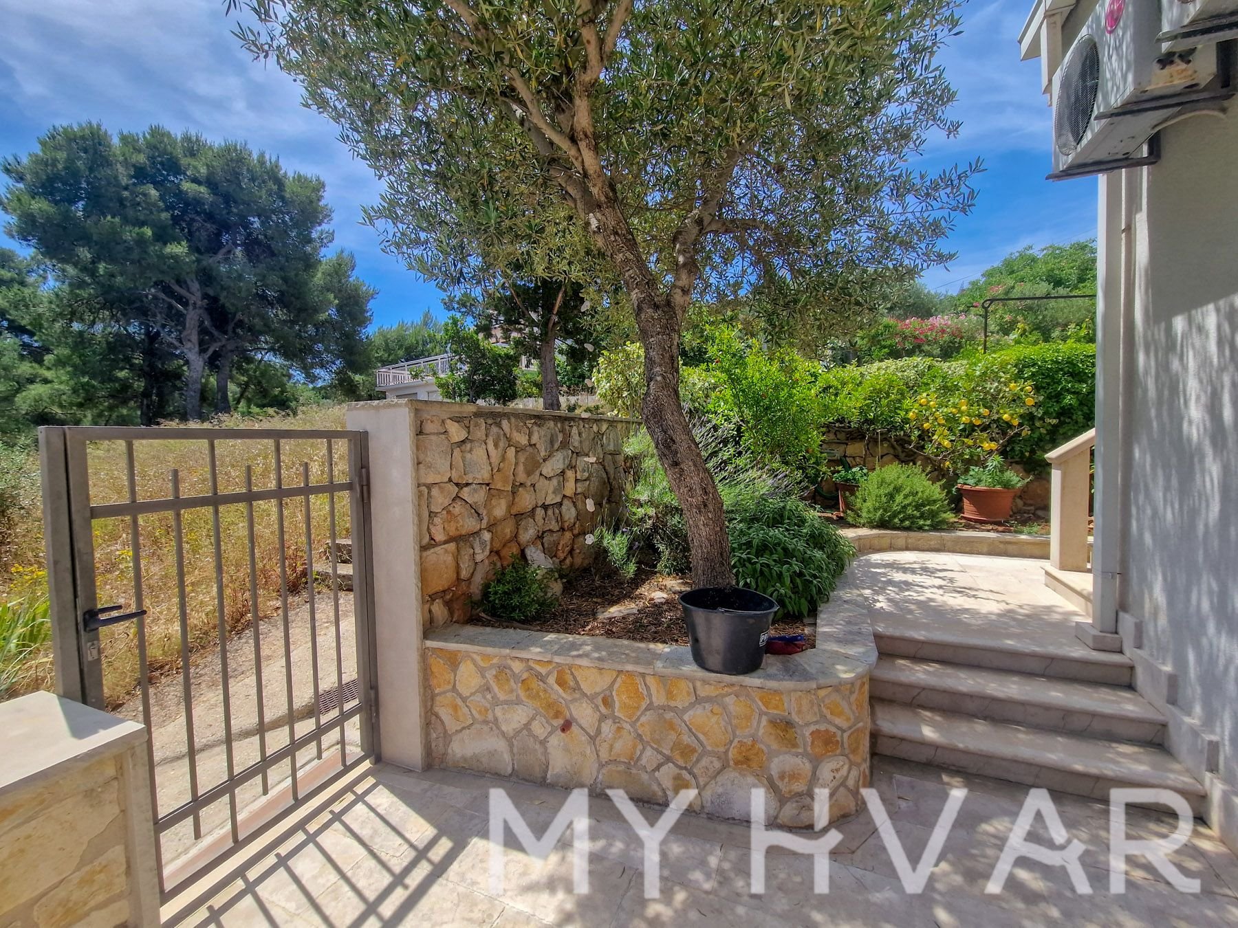 House For sale - SPLITSKO-DALMATINSKA Jelsa