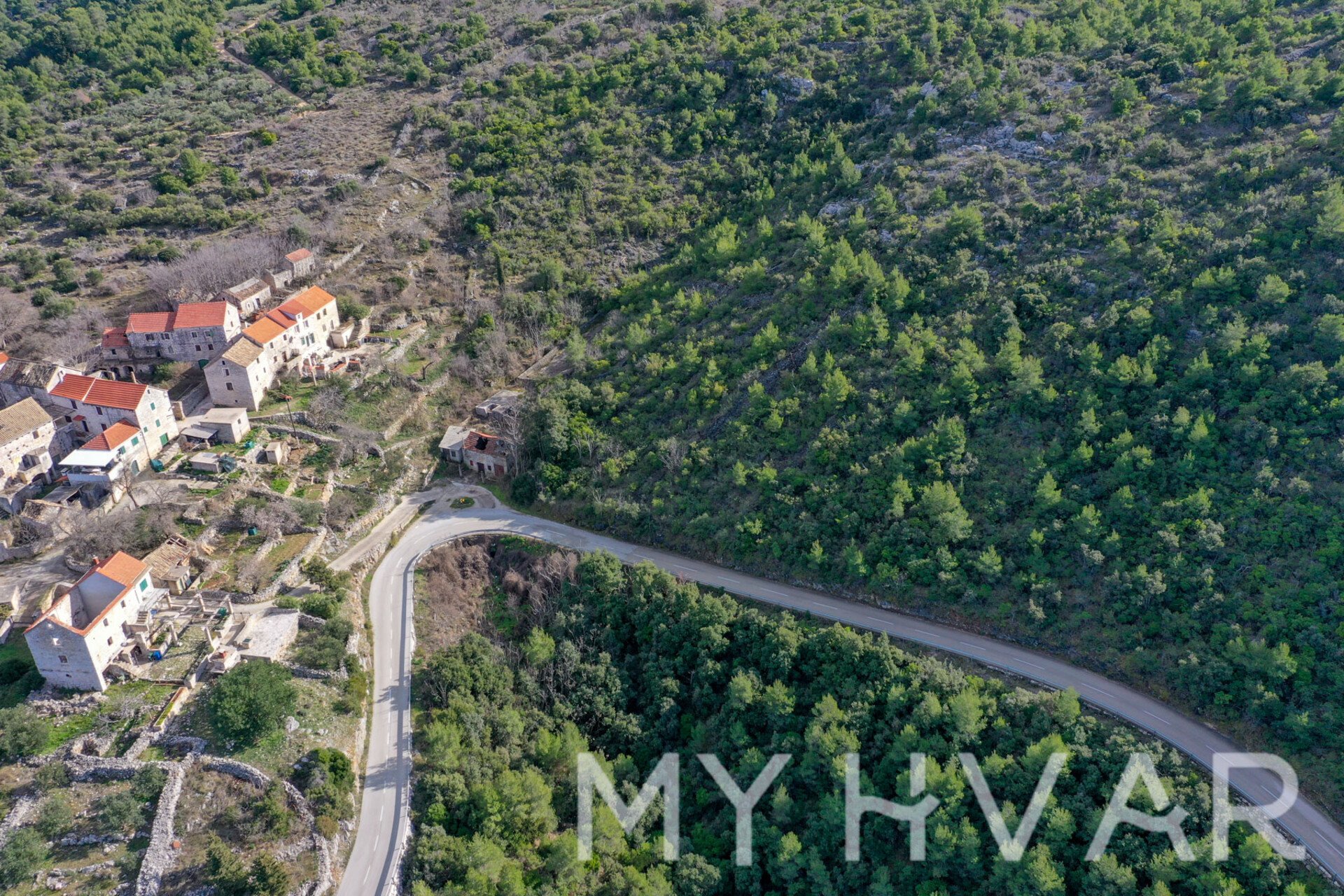 Land For sale - SPLITSKO-DALMATINSKA STARI GRAD