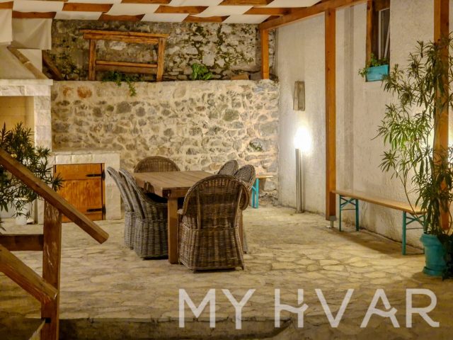 House For sale - Splitsko-dalmatinska Stari Grad - foto 4/31