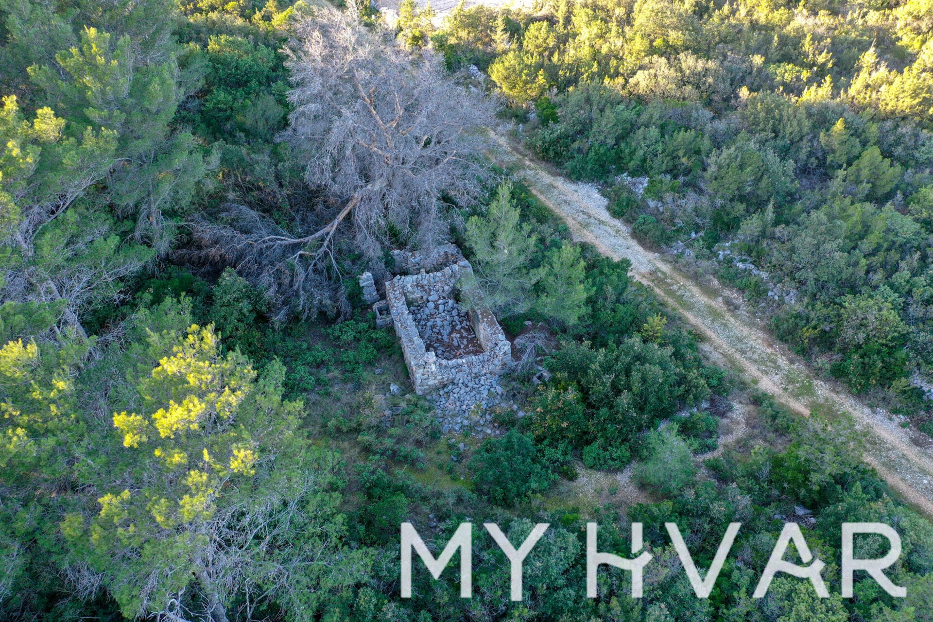 Land For sale - SPLITSKO-DALMATINSKA STARI GRAD