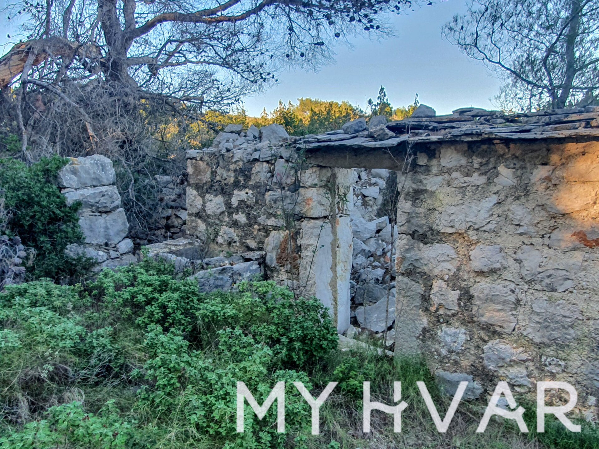 Land For sale - SPLITSKO-DALMATINSKA STARI GRAD
