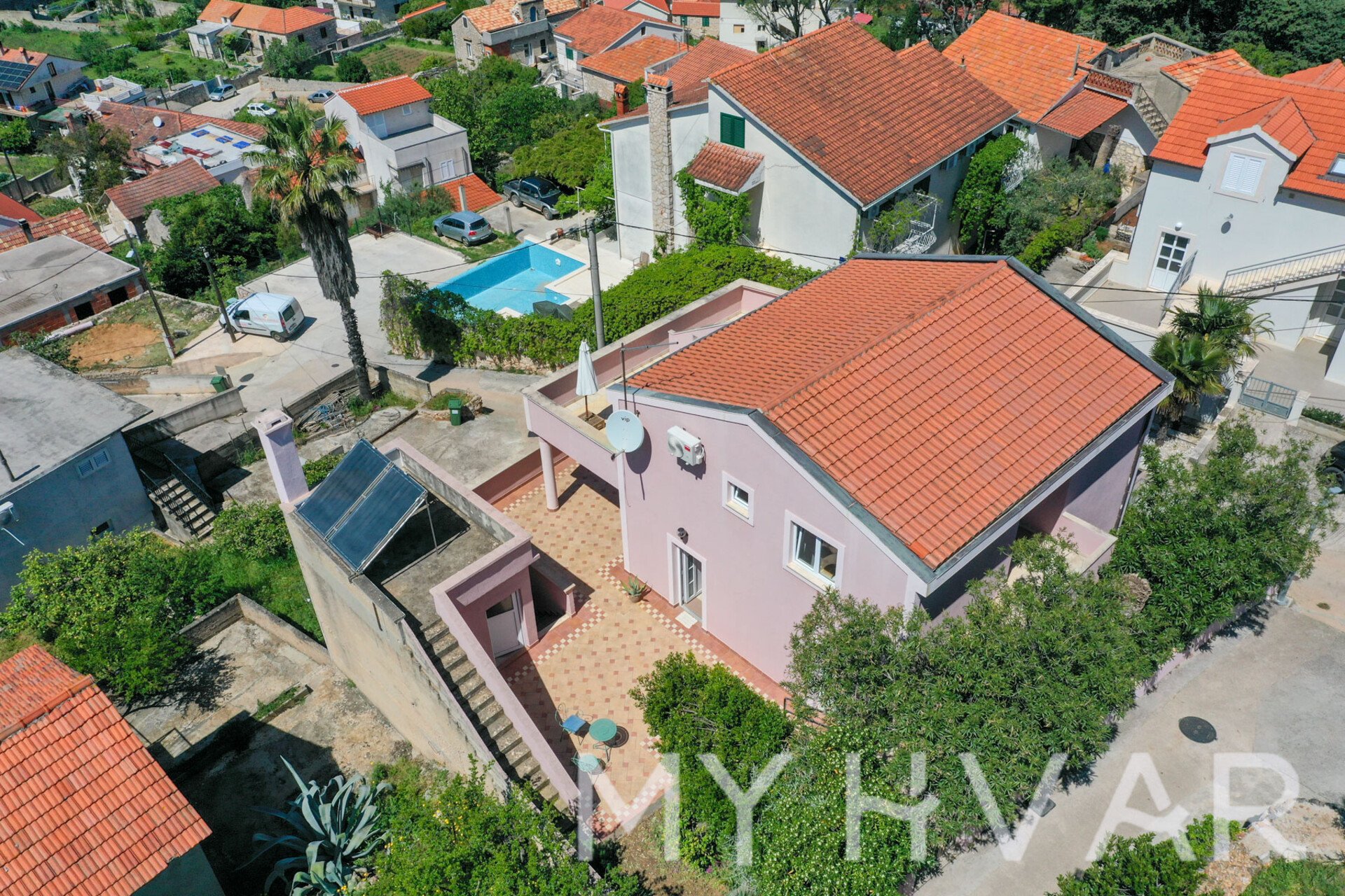 Dom Na predaj - SPLITSKO-DALMATINSKA Jelsa