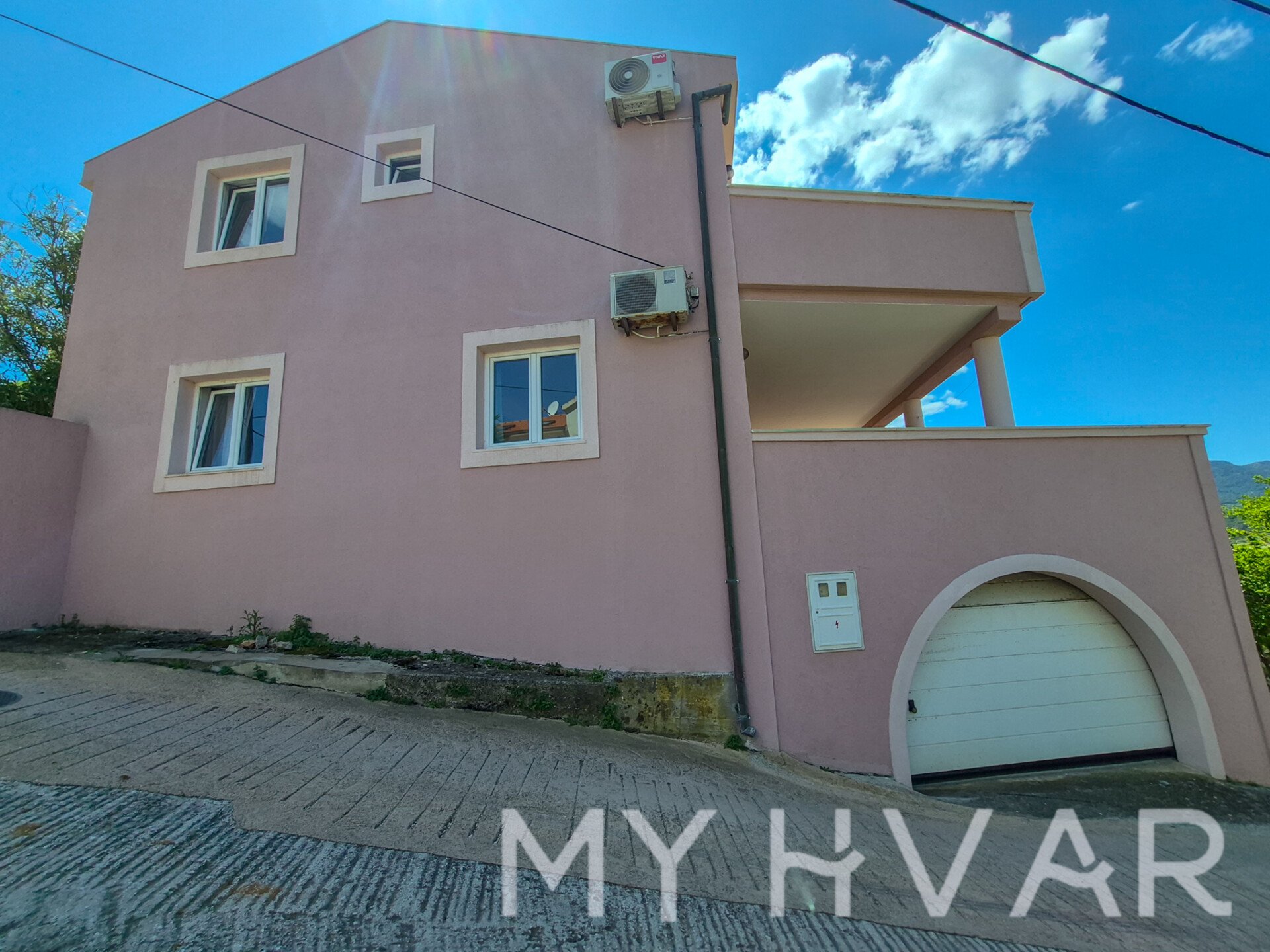 Dom Na predaj - SPLITSKO-DALMATINSKA Jelsa