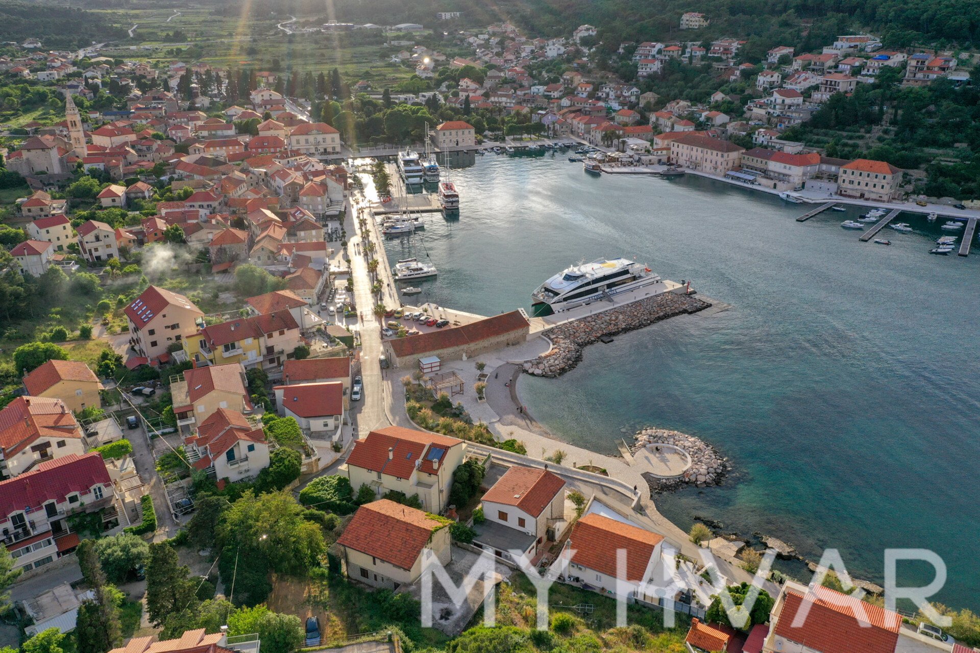 Dom Na predaj - SPLITSKO-DALMATINSKA Jelsa