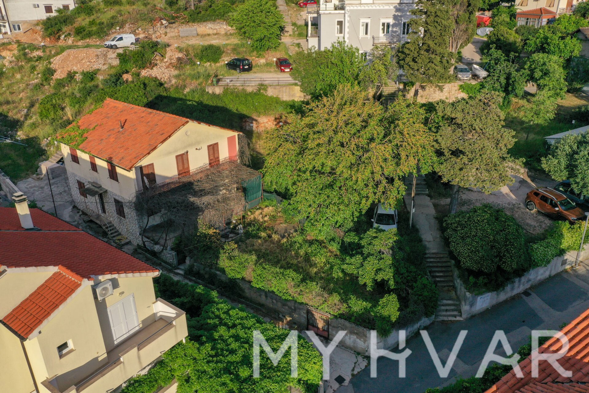 Dom Na predaj - SPLITSKO-DALMATINSKA Jelsa