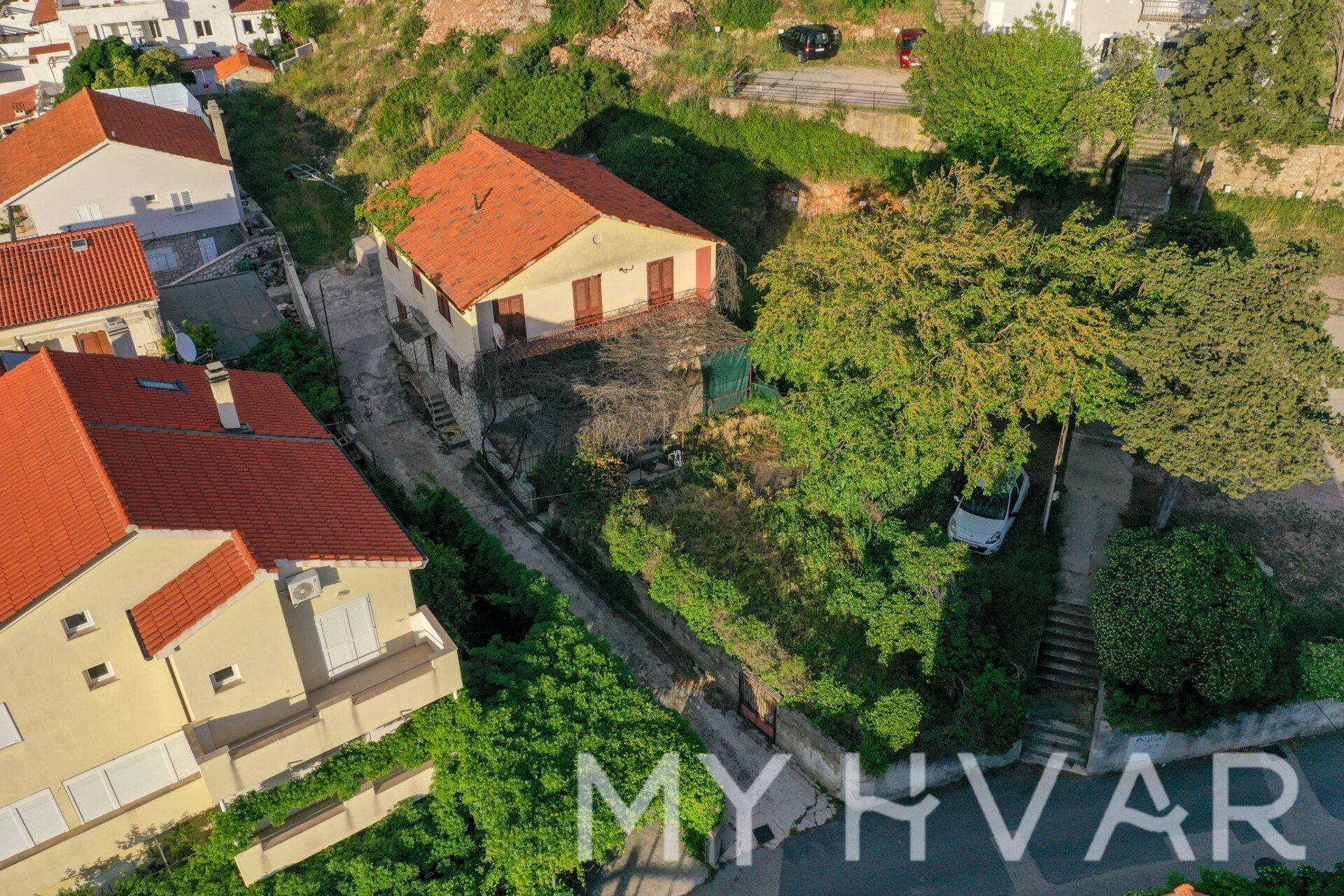 Dom Na predaj - SPLITSKO-DALMATINSKA Jelsa