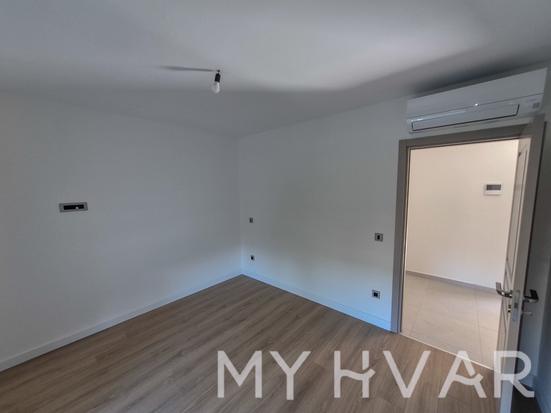 Apartmán Na predaj - SPLITSKO-DALMATINSKA Jelsa