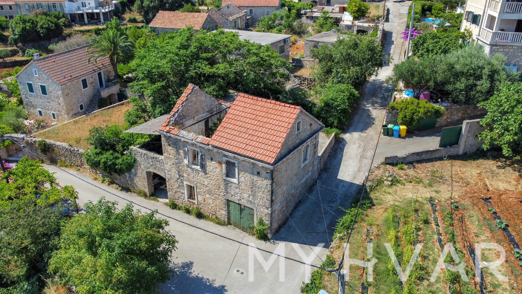 House For sale - SPLITSKO-DALMATINSKA STARI GRAD