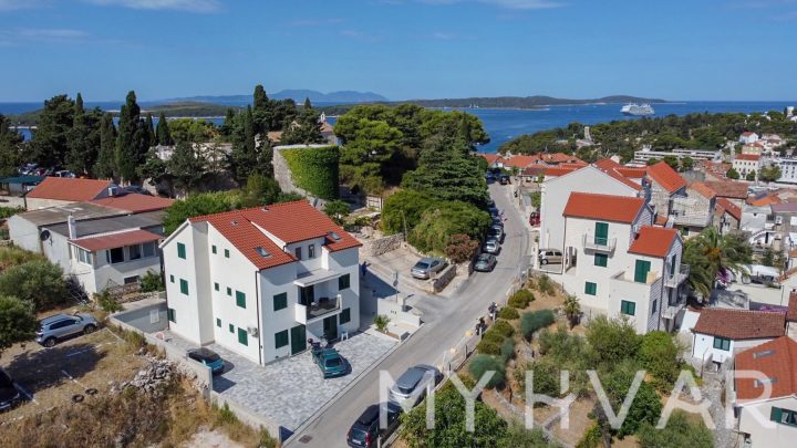 Stan na prodaju 100 m² – Hvar