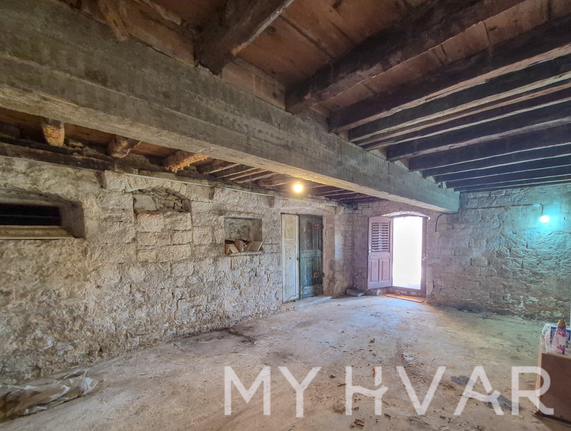 House For sale - SPLITSKO-DALMATINSKA Jelsa