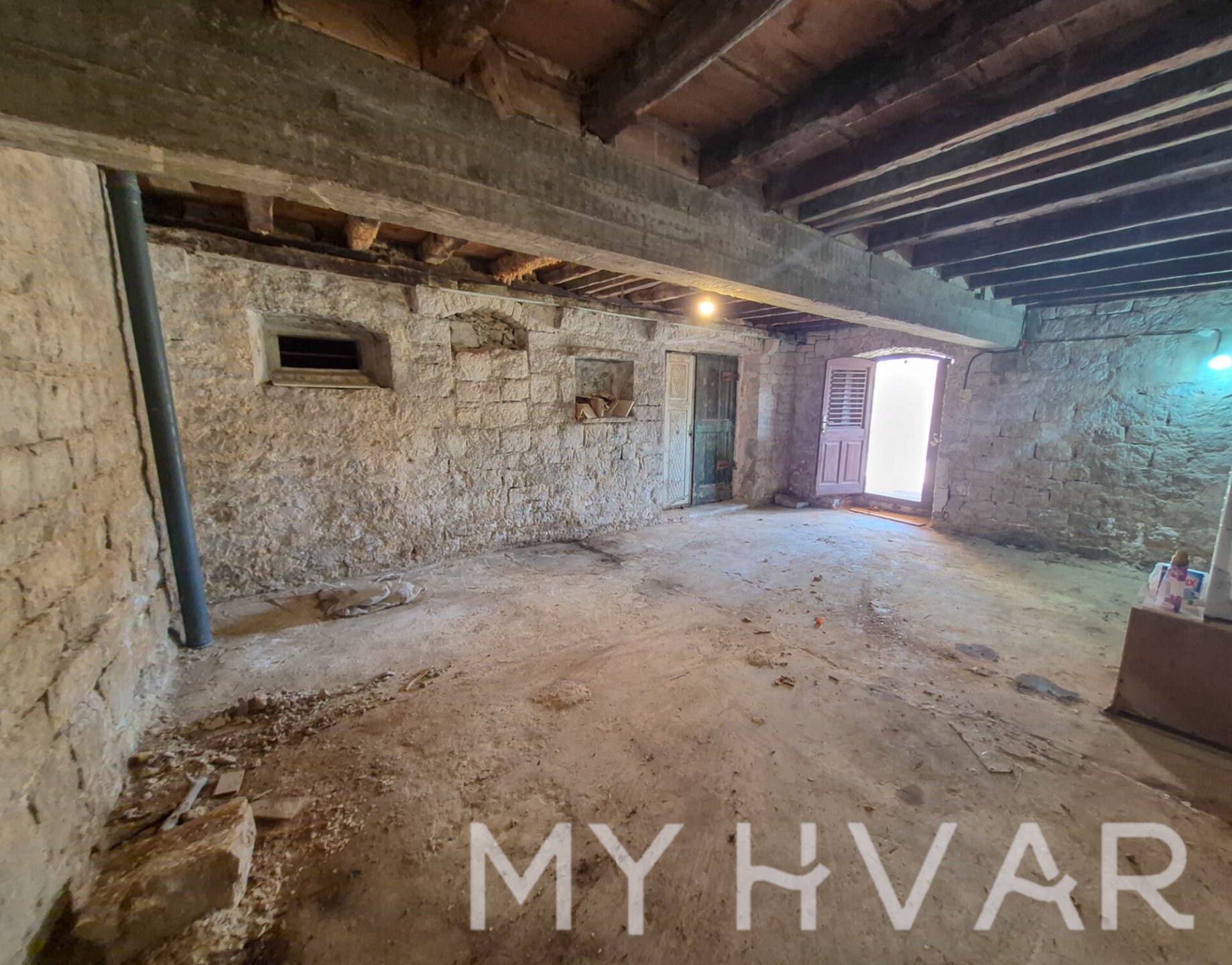 House For sale - SPLITSKO-DALMATINSKA Jelsa