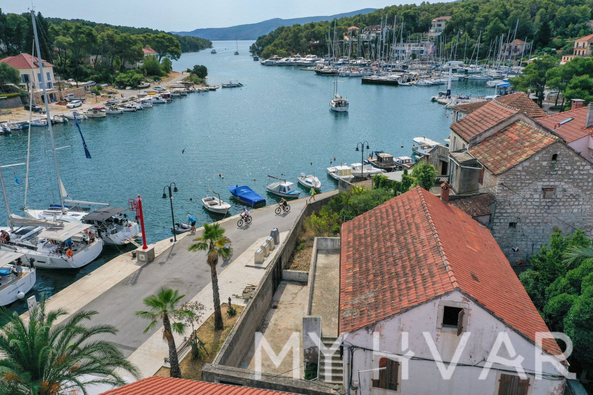 House For sale - SPLITSKO-DALMATINSKA Jelsa