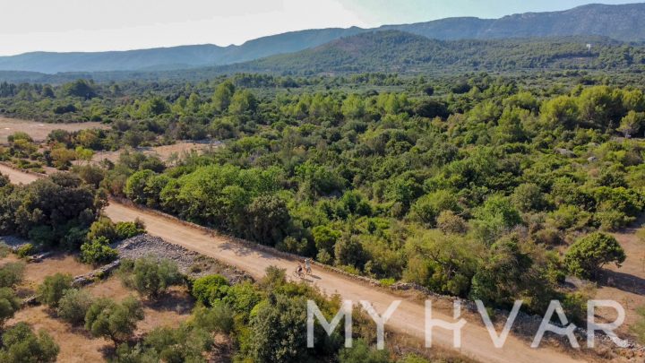 Land For sale - Splitsko-dalmatinska Stari Grad - foto 5/9