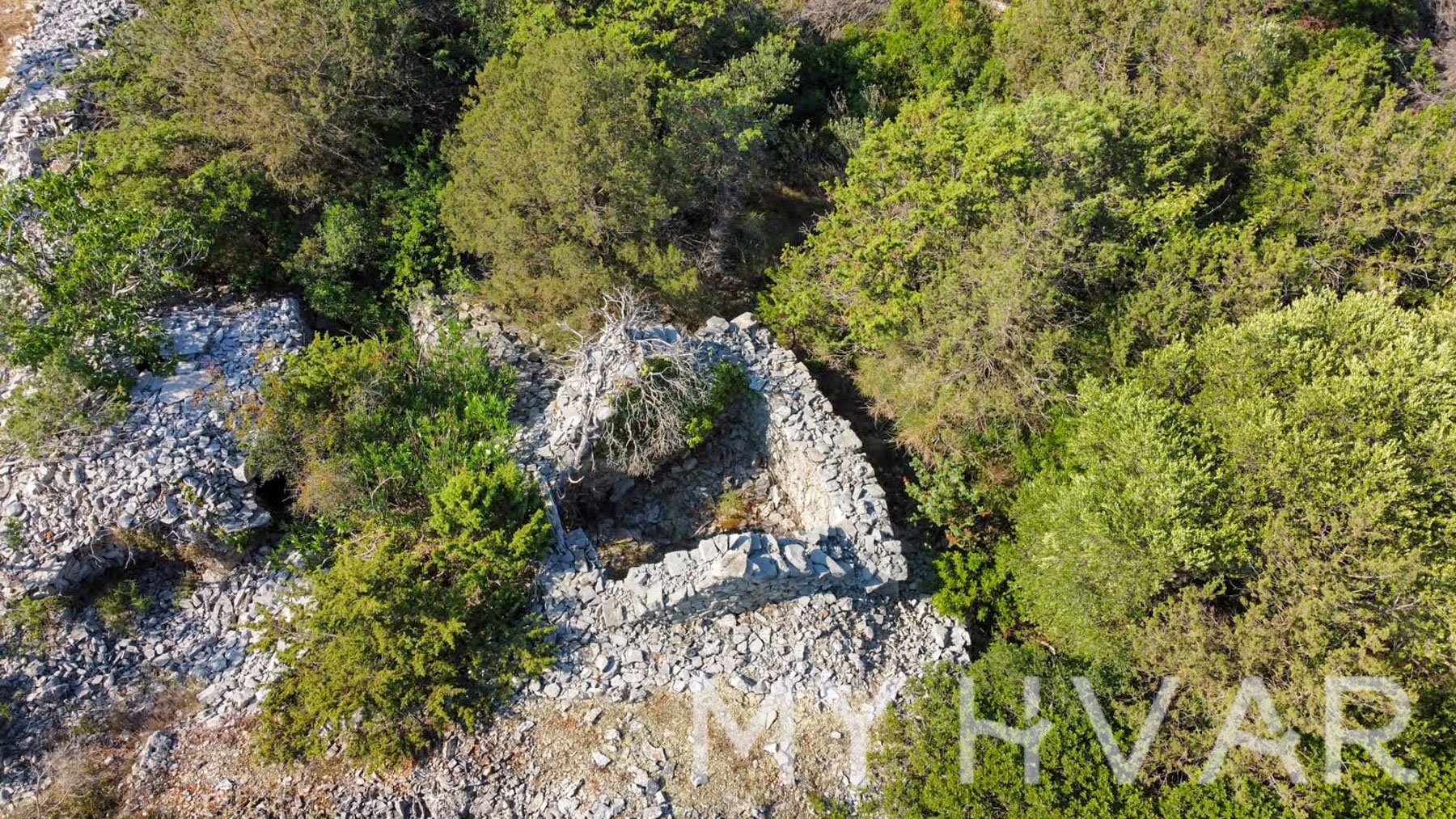 Land For sale - SPLITSKO-DALMATINSKA STARI GRAD