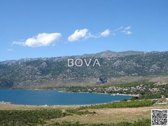 Zemljište na prodaju 133092 m² – Rovanjska