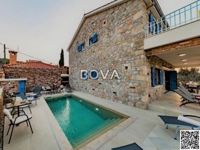 Kuća na prodaju 241 m² – Ždrelac