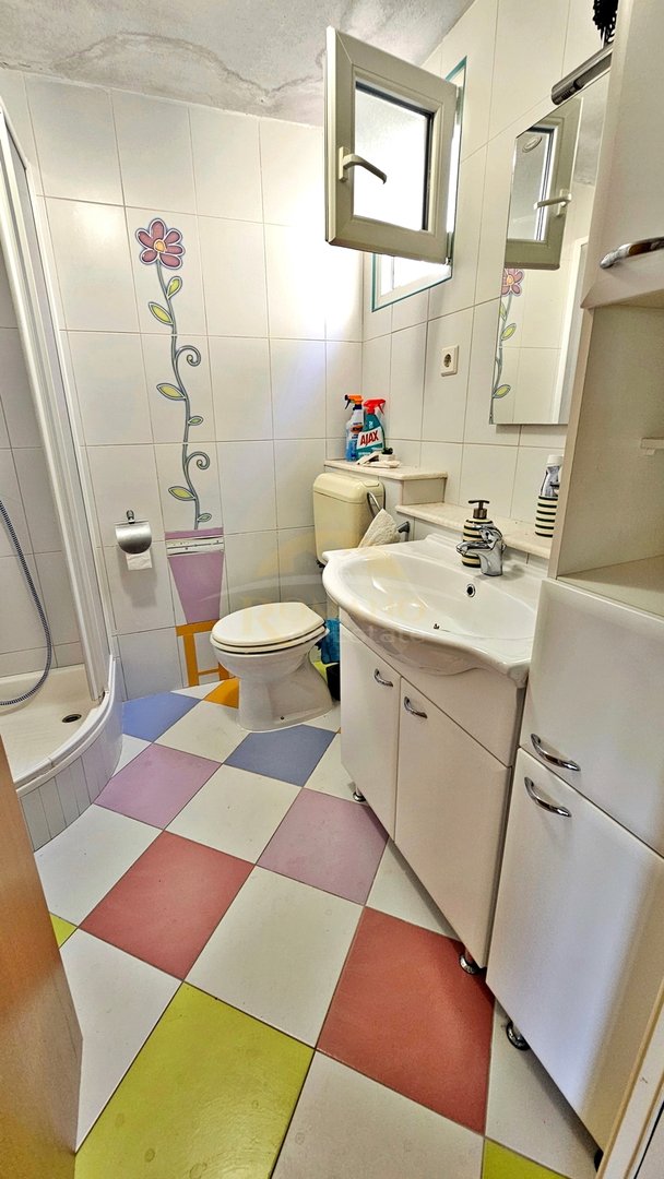 Hiša Na predaj - Splitsko-dalmatinska Okrug Donji