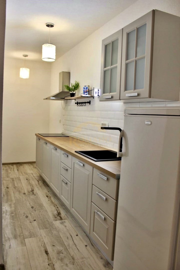Apartma Naprodaj - Splitsko-dalmatinska Okrug Gornji