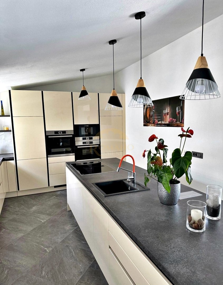 Haus Zu verkaufen - Splitsko-dalmatinska Okrug Gornji