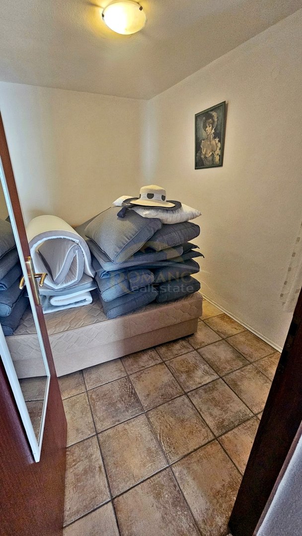 Kuća Na prodaju - Splitsko-dalmatinska Okrug Donji