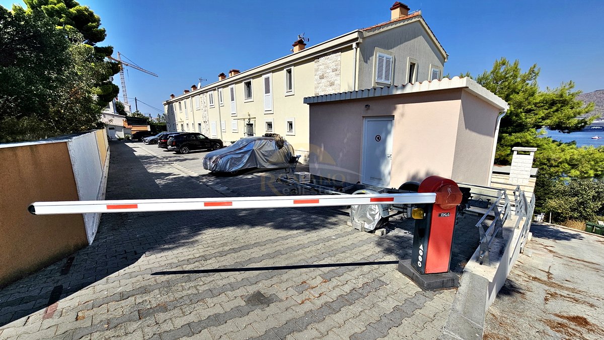 Apartma Naprodaj - Splitsko-dalmatinska Okrug Donji