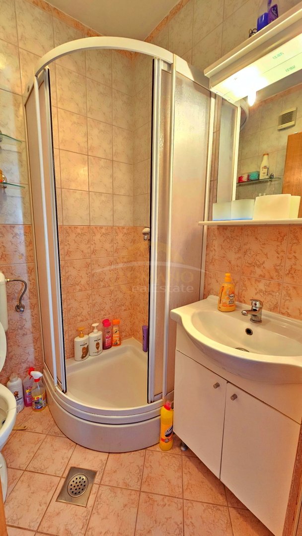 Apartma Naprodaj - Splitsko-dalmatinska Okrug Gornji