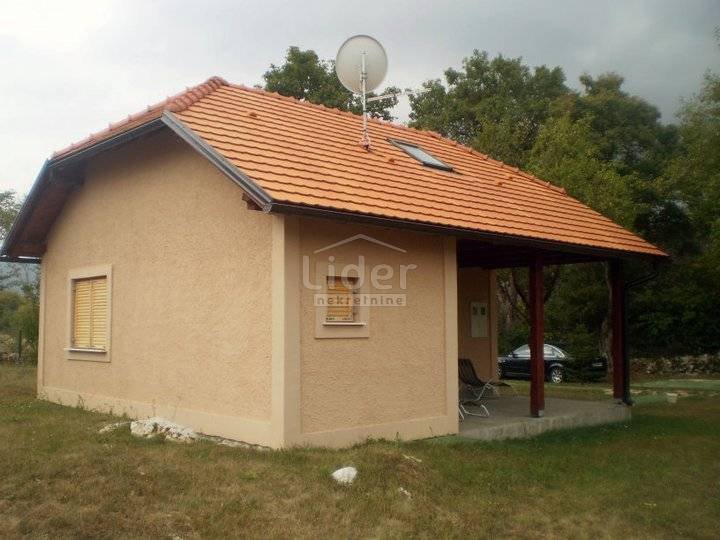 Kuća Na prodaju - Ličko-senjska Sinac