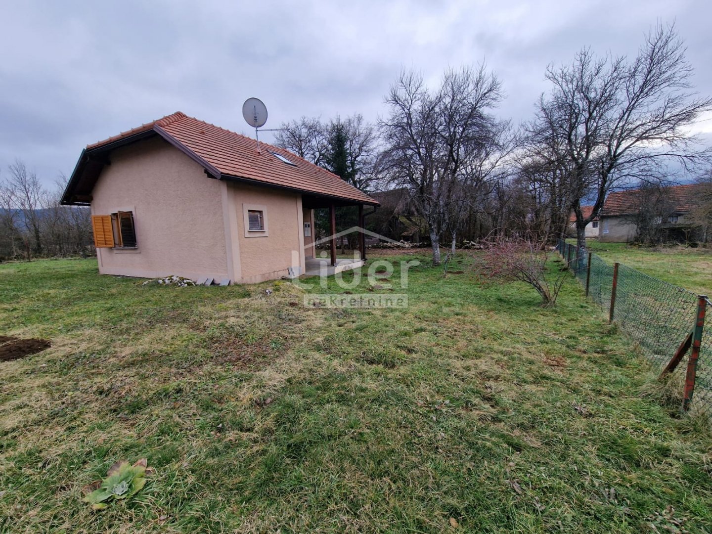 Kuća Na prodaju - Ličko-senjska Sinac