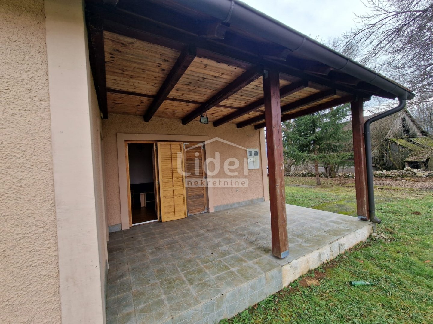 Kuća Na prodaju - Ličko-senjska Sinac
