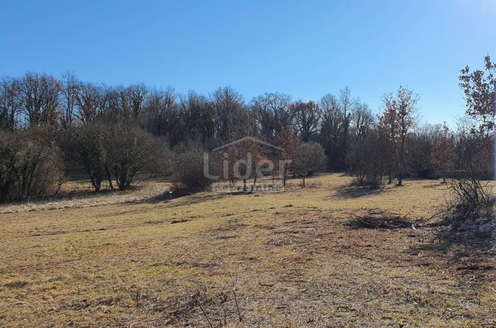 Grundstück zu verkaufen 7235 m² – Tinjan
