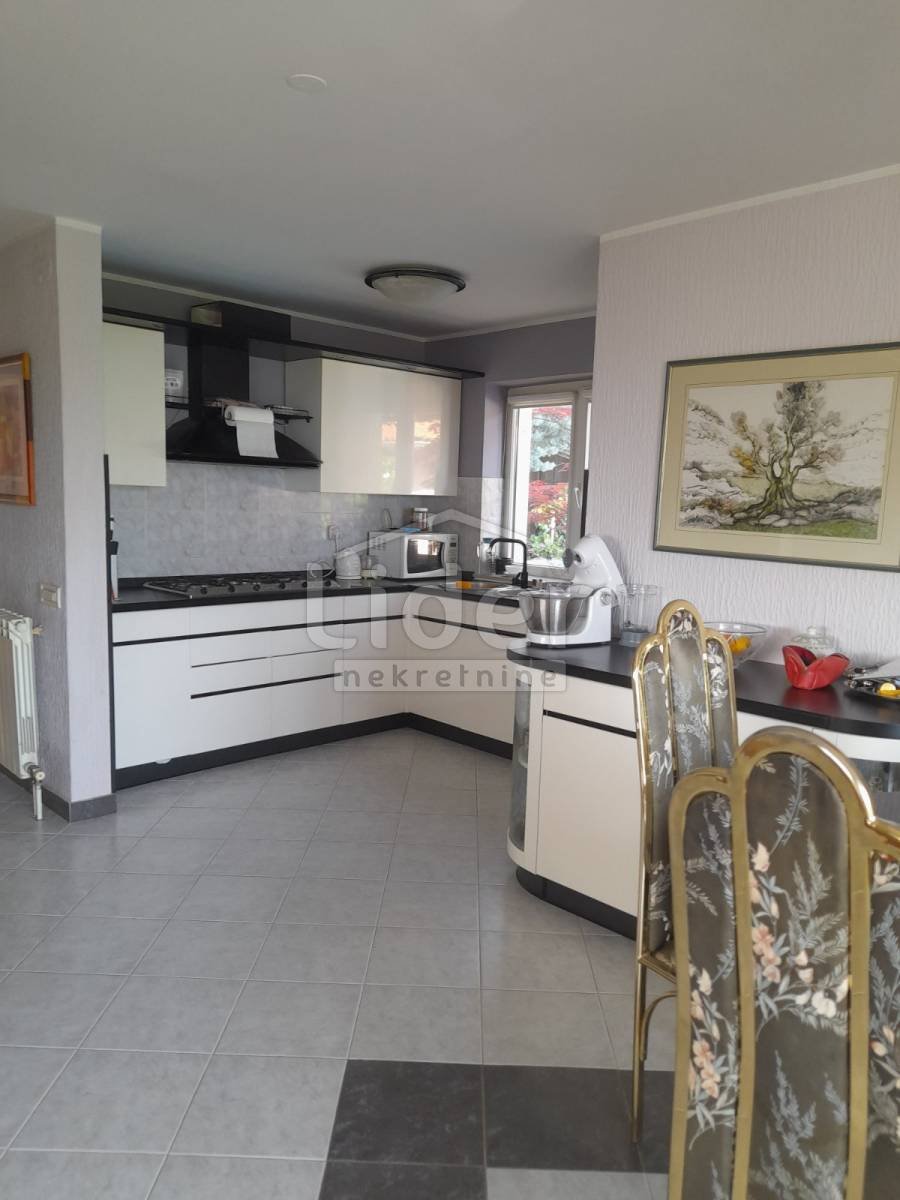 House For sale - Primorsko-goranska Škurinje