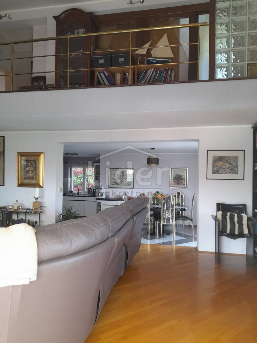 House For sale - Primorsko-goranska Škurinje